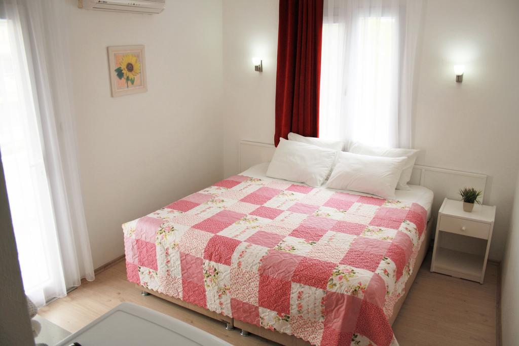 Parla Apart Hotel Чешме Екстер'єр фото