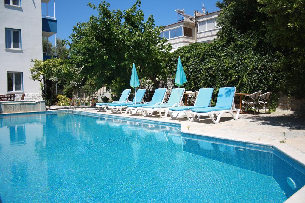 Parla Apart Hotel Чешме Екстер'єр фото