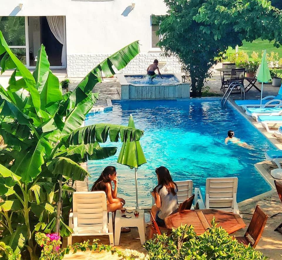 Parla Apart Hotel Чешме Екстер'єр фото